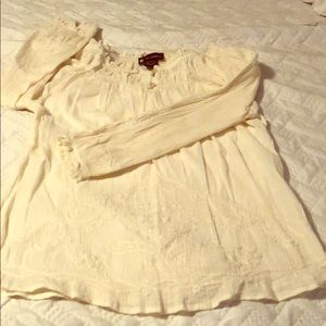 Embroidered blouse❤️